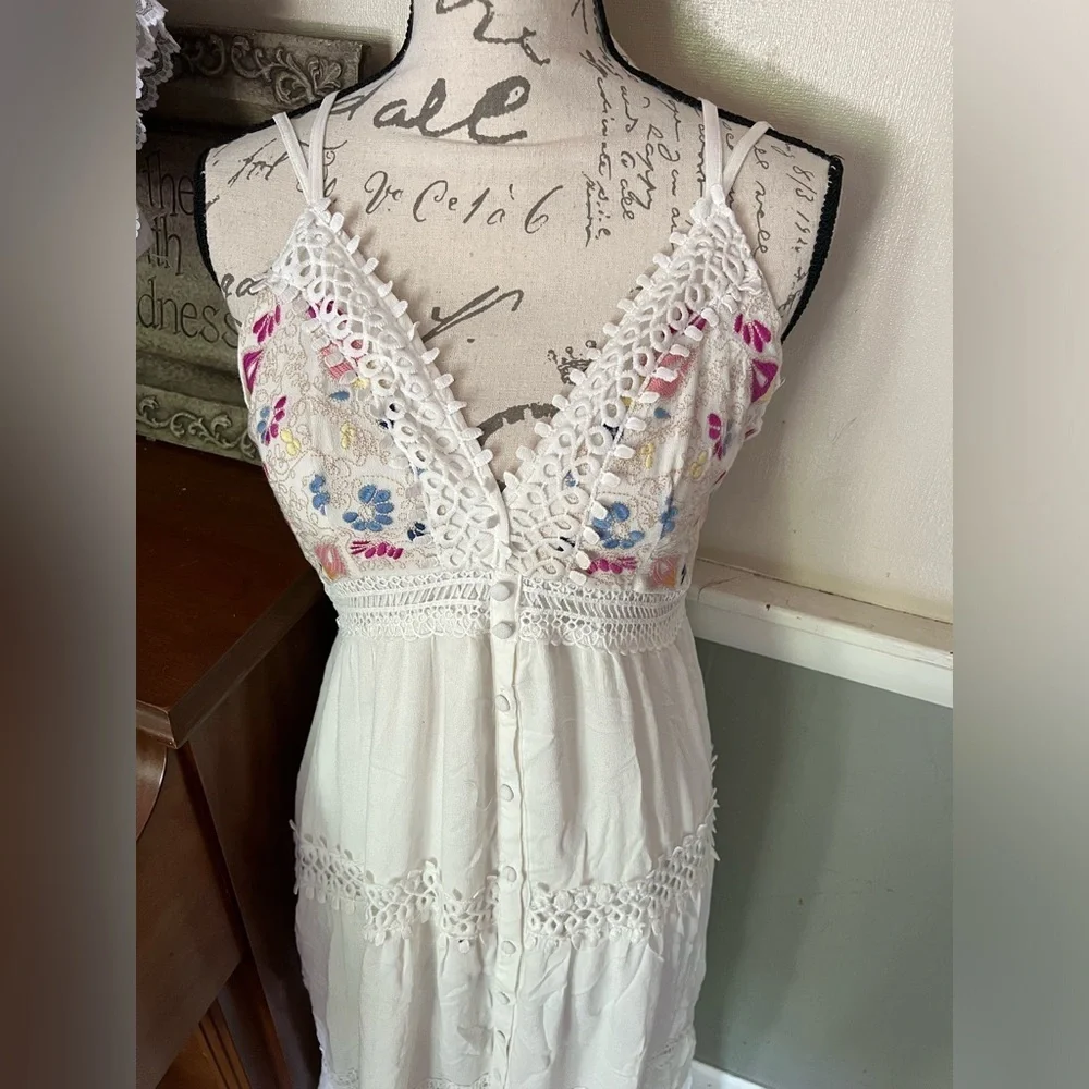Women’s White Lace Embroidered Sleeveless Maxi Dress M - Picture 3 of 6